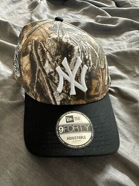 New Era Camouflage NY Yankees Cap with Black Brim